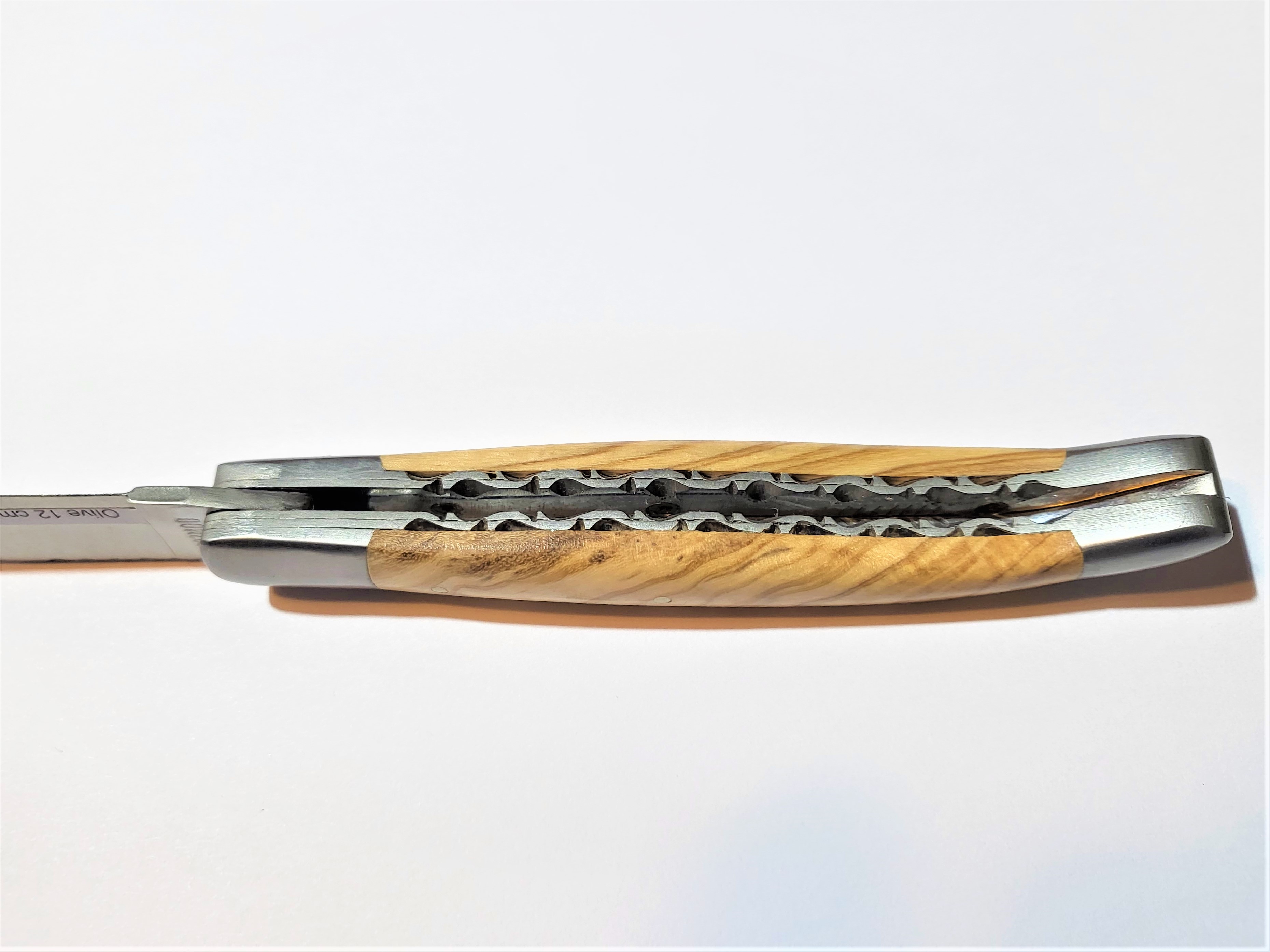 LAGUIOLE en Aubrac Original Taschenmesser Griffschalen aus Olivenholz