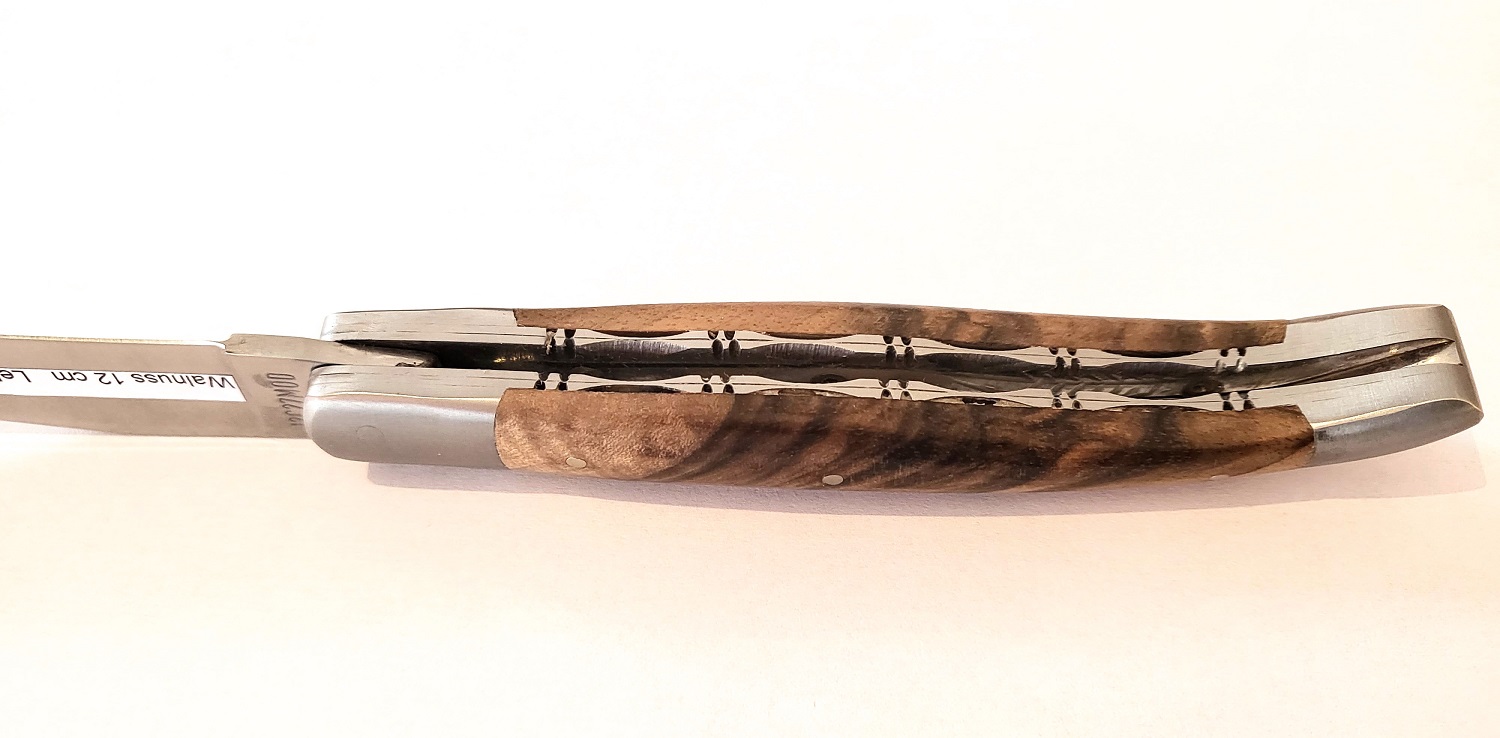 LAGUIOLE en Aubrac Original Taschenmesser Griffschalen aus Walnussholz  